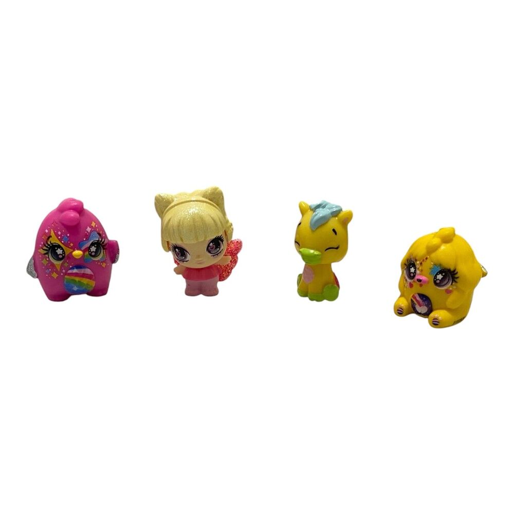 Hatchimals Lot of 4 Random Mini Figures Colleggtibles Miniature Toys